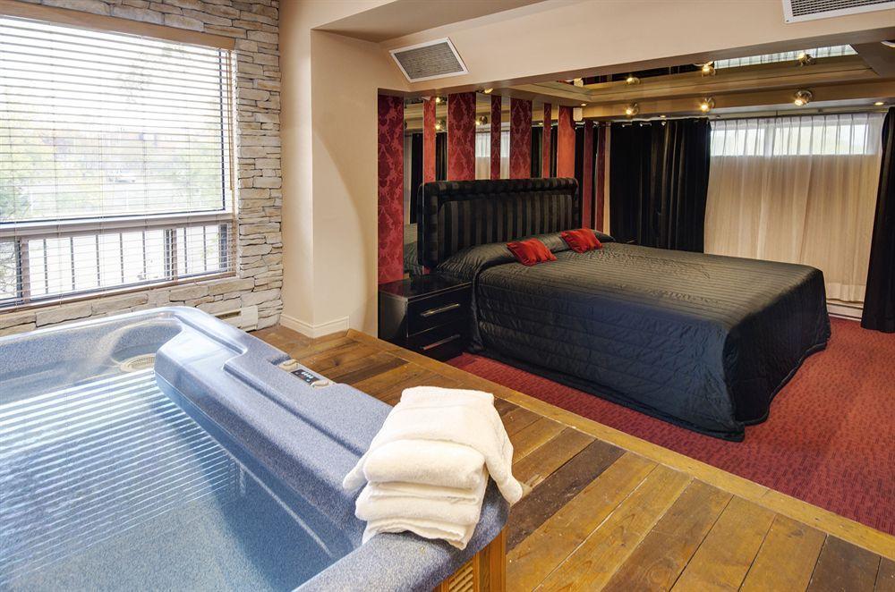 Motel Labarre Лонгёй Экстерьер фото